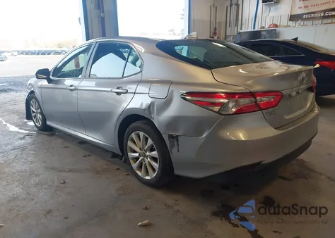 2019 Toyota Camry Le from USA, damaged, VIN 4T1B11HK4KU240662